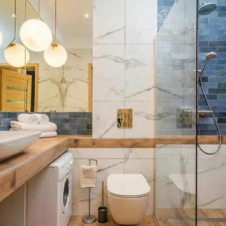 Golden River - Homfi Collection Вроцлав