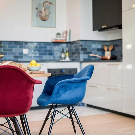 Golden River Ac - Homfi Collection Apartment *